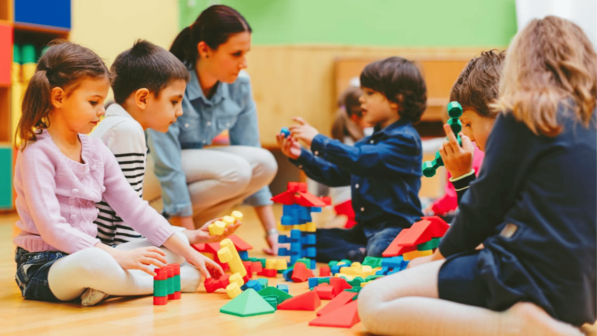 Anak-anak belajar dengan menyenangkan